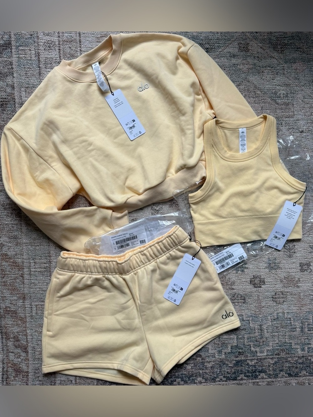 ALO YOGA NWT CANDLELIGHT YELLOW cropped sweatshirt (M) shorts (S) tank (M)